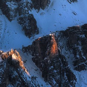 翻开那尘封的画卷