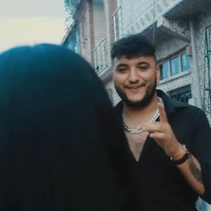 Bitiyorum Her Gülüşünde