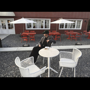 평범하게 흘러가는 시간 넌 비집고 들어와