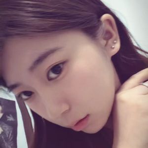 你的世界下雨，打湿我的眼睛