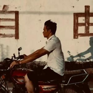 行走在城市上空