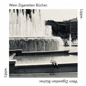 Wein Zigaretten Bücher.
