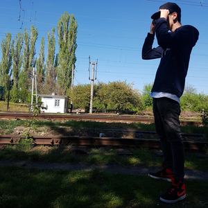 Insta (Despre chestii) (feat. Cezar)