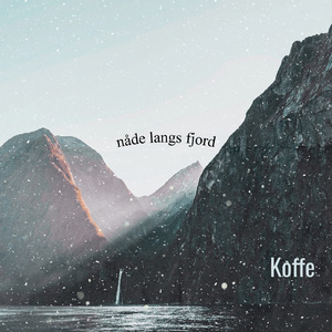 Nåde langs fjord