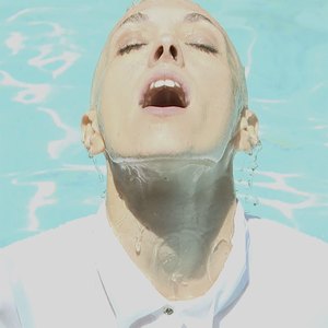 A Este Lado del Mundo