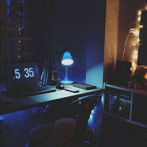 네온 싸인을 보며 듣는 로파이