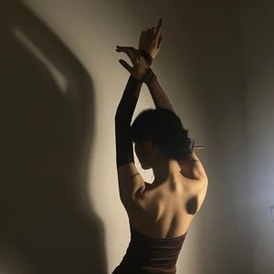 二十岁的眼泪会变成三十岁的花