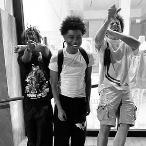 war (feat. kashmoneyko & Amixre)