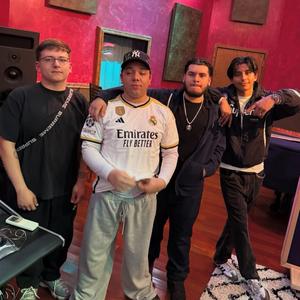 Viltrumite's (feat. (Prod. Thrax))