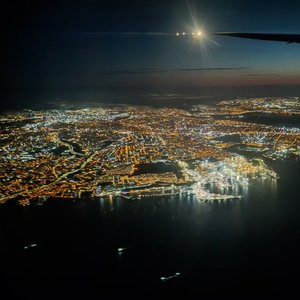 路过世界的十字路口