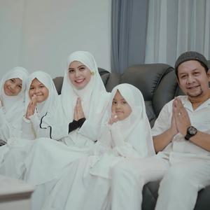 Selamat Hari Raya (Idul Fitri)