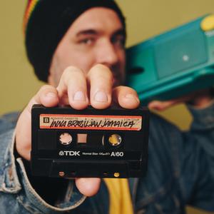 Ô Mãe (feat. Victor Cena, Marvin Dali & Núbia)