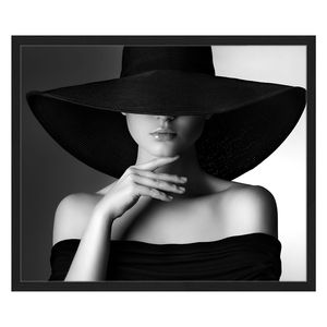 Серьёзная дама