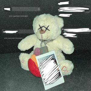 hala bi hayalete aşığım