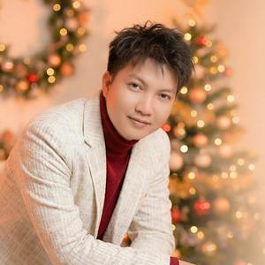 Hãy Khóc Bên Anh