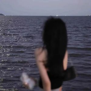 原来最痛是我还当你是唯一