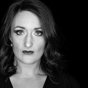 Ich bin die Königin der Schatten (feat. Cornelia Schmid)