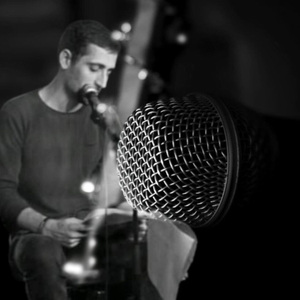 სიყვარული აგდია მონატრების გზისპირზე