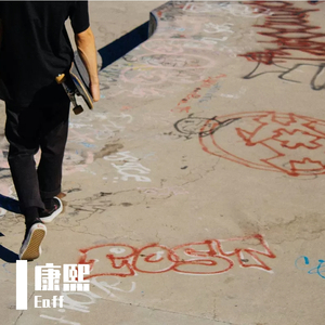 花瓣掉到了地上