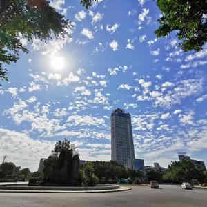 创造新奇迹 伴奏