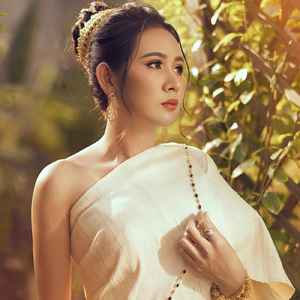 ម្លប់អ្នកមានគុណ