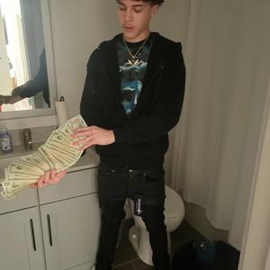 Undercover (feat. 23fatt)