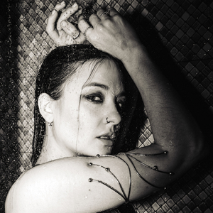 А он меня целует (Cover)