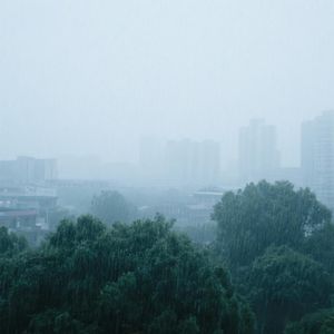 夜静无声转瞬过