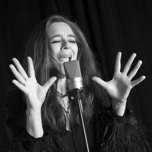 Amsterdam (Dans Le Port d’Amsterdam) (Radio Edit)