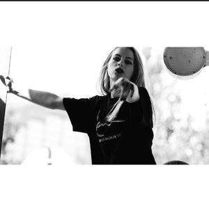 Una Noche (feat. Bael)