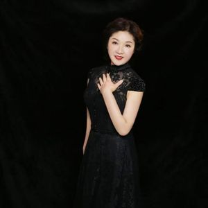 品味 - 一人走在繁华街头