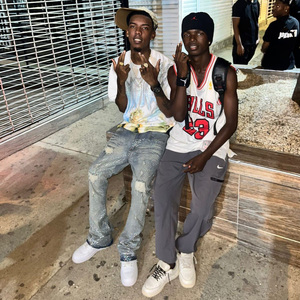 Todo el mundo quieto