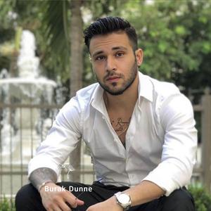 Valla Ben Aşık Mecnun