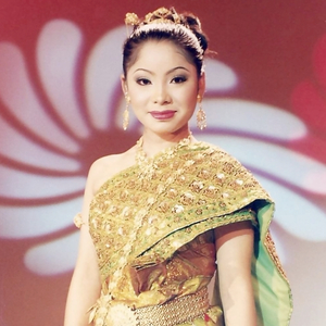 ឃ្មុំឡើងក្បាលទឹក