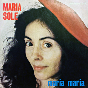 Sono seduta sul water closet