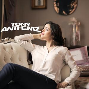 She Needs My Love (Instrumental)