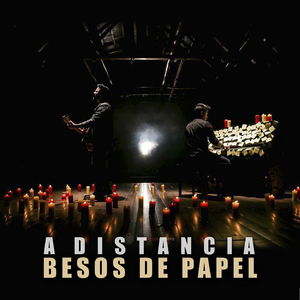 Besos de Papel