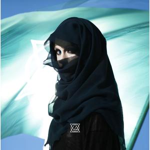 HELLO DARKNESS，MY NEW WORLD