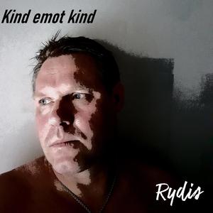 Kind emot kind