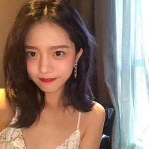 背靠着背坐在地毯上 (DJ弹鼓版)