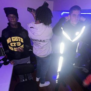 Yings (feat. Nevoo Gz)