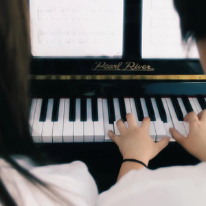 我只想在你身旁