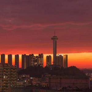 夜星城（prod.RoyalBoyBrazy）