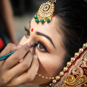 Tomar Chokh Er Mayai Pore