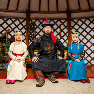 Мэндэлье Ээ Хө