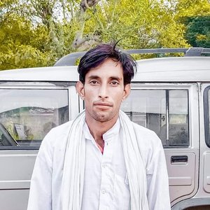 जख्मी मोहब्बत में हे ज्या जे पागल हेर डोले छ