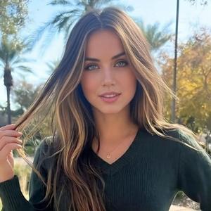 Singer 21 = World Of 28 Flowers = French Female 1