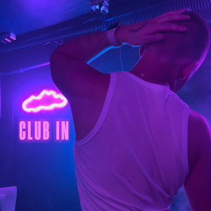 CLUB IN
