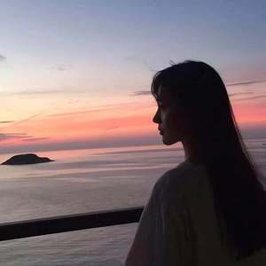 我想要天上的月亮和地上的霜