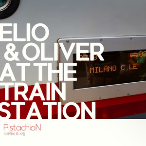 Elio & Oliver at the Train Station (기차역의 두 사람)